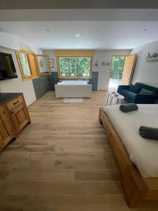 Jacuzzi En Foret L'Esperou Exterior photo