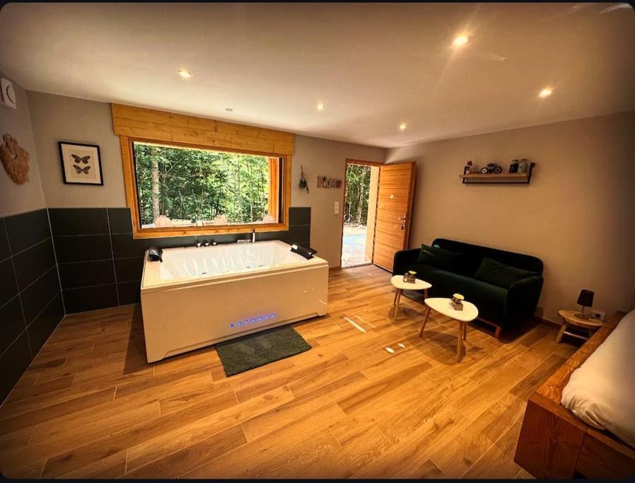 Jacuzzi En Foret L'Esperou Exterior photo